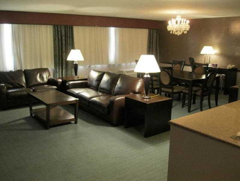 Causeway Bay Hotel Lansing Restaurante foto