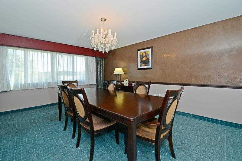 Causeway Bay Hotel Lansing Quarto foto